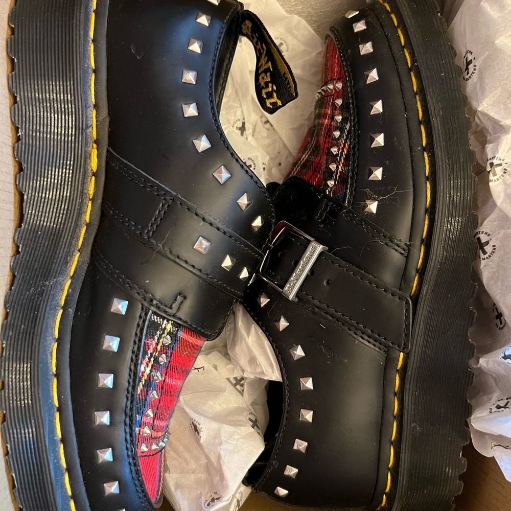 NEW IN BOX - WOMEN’S SIZE 8; MEN’S SIZE 7 - RAMSEY MONK TARTAN
